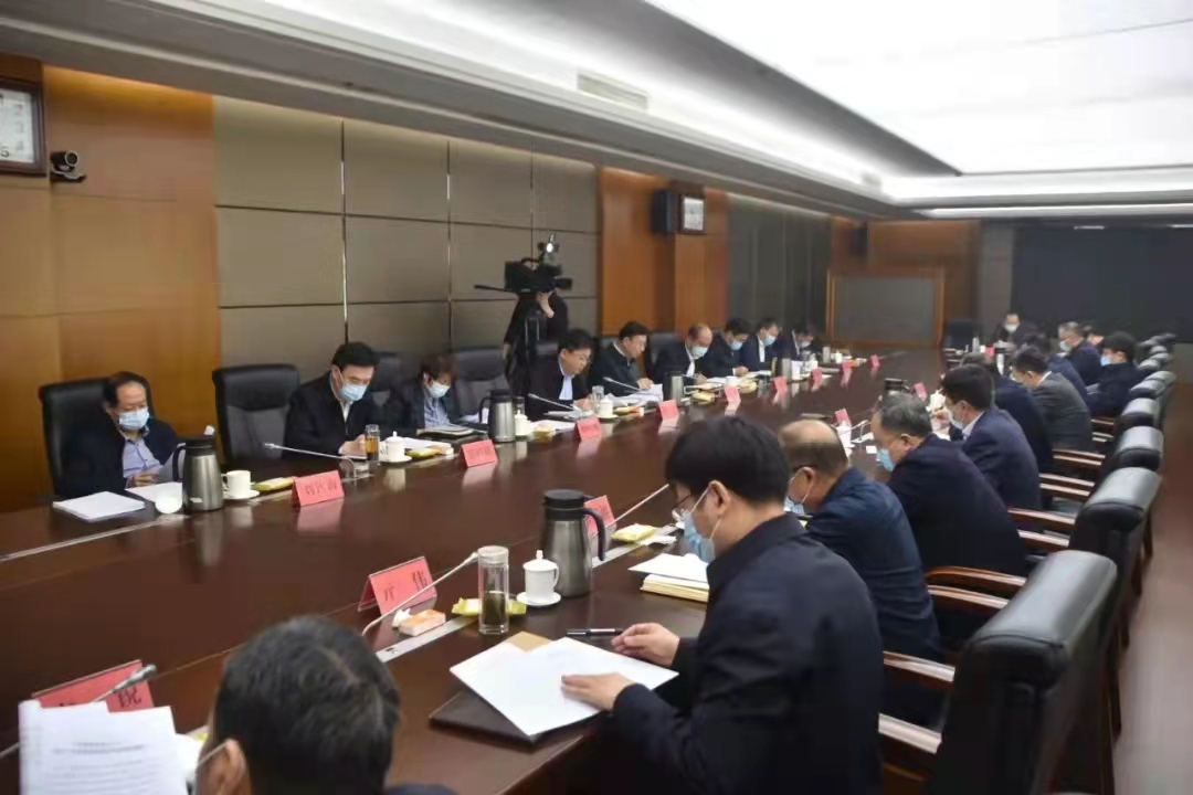 泰安市政府常务会专题学习《水污染防治法》